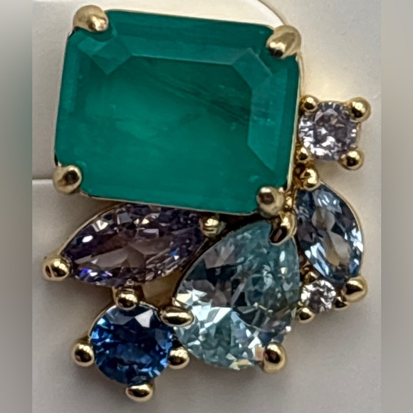 Bomb Party A Symphony of Gems Emerald Cubic Zirconia Cluster Earrings NWT - Picture 4 of 4